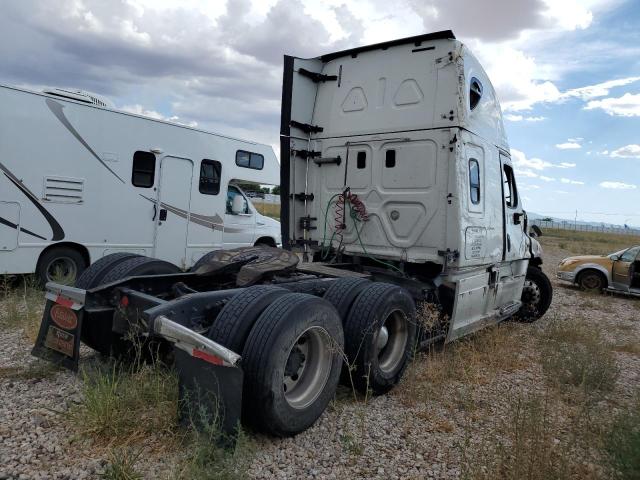 3AKJGLD54GSGW7234 - 2016 FREIGHTLINER CASCADIA 1 WHITE photo 4