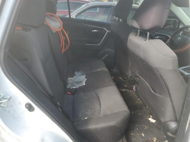 JTMP1RFV3KD020337 - 2019 TOYOTA RAV4 XLE WHITE photo 10