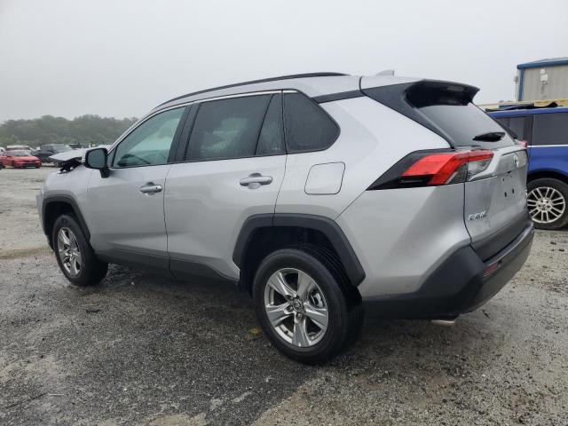 2T3P1RFV4RC449128 - 2024 TOYOTA RAV4 XLE SILVER photo 2