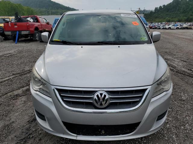 2V8HW34119R578296 - 2009 VOLKSWAGEN ROUTAN SE SILVER photo 5