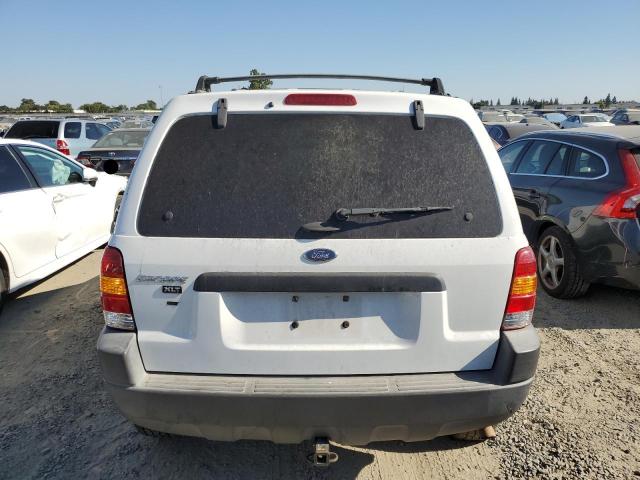 1FMCU93163KC98147 - 2003 FORD ESCAPE XLT WHITE photo 6