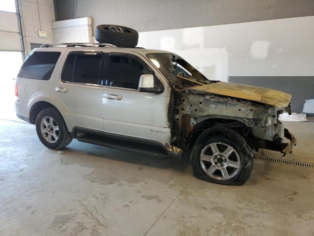5LMEU88H65ZJ09013 - 2005 LINCOLN AVIATOR ვერცხლისფერი ფოტო 4