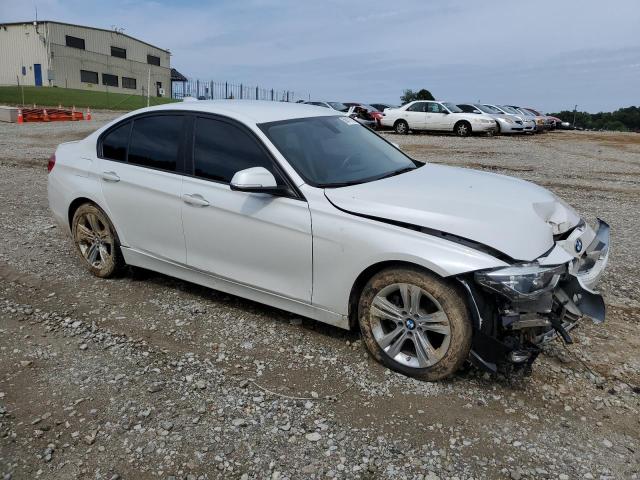WBA8E5G51JNU47005 - 2018 BMW 320 XI WHITE photo 4