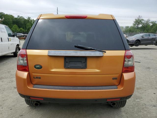 SALFP24NX8H033648 - 2008 LAND ROVER LR2 SE ORANGE photo 6