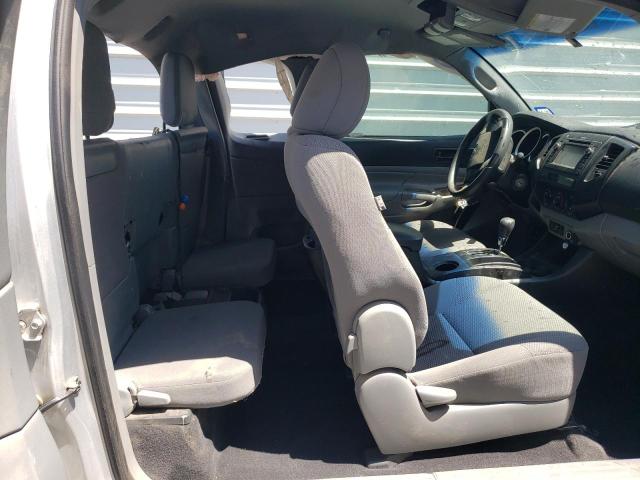 5TFTX4GN4DX025949 - 2013 TOYOTA TACOMA PRERUNNER ACCESS CAB SILVER photo 11