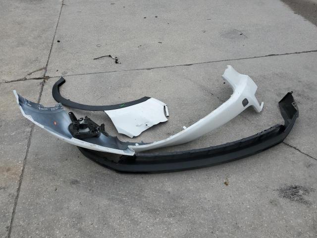 5TDKKRFH3GS505249 - 2016 TOYOTA HIGHLANDER XLE WHITE photo 13