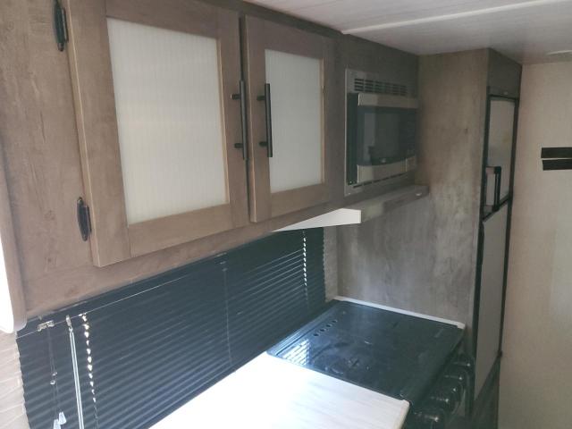 4X4TSMD29NE026241 - 2022 FVSA MOTORHOME TWO TONE photo 9