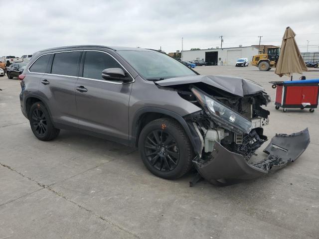 5TDKZRFH2KS355364 - 2019 TOYOTA HIGHLANDER SE GRAY photo 4