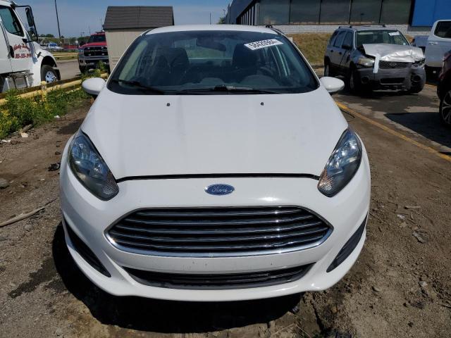 3FADP4BJ2FM114460 - 2015 FORD FIESTA SE WHITE photo 5