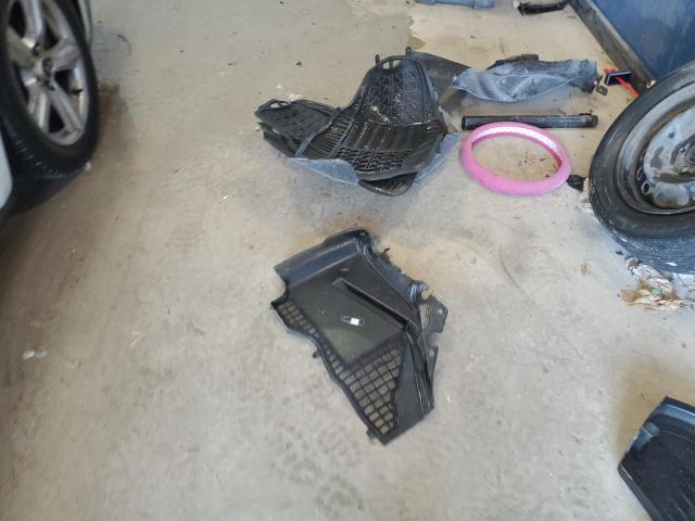 1FATP8UH9K5158968 - 2019 FORD MUSTANG WHITE photo 12