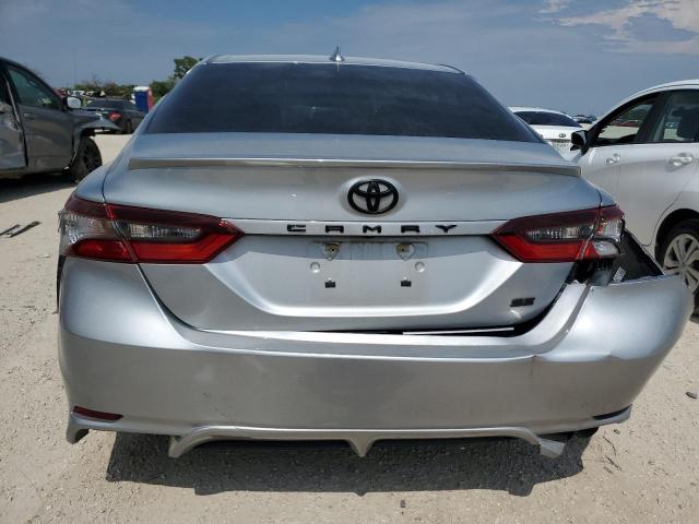 4T1G11AK7RU195503 - 2024 TOYOTA CAMRY SE NIGHT SHADE SILVER photo 6