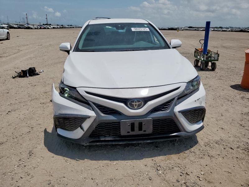 4T1G11AK9PU123523 - 2023 TOYOTA CAMRY SE NIGHT SHADE WHITE photo 5