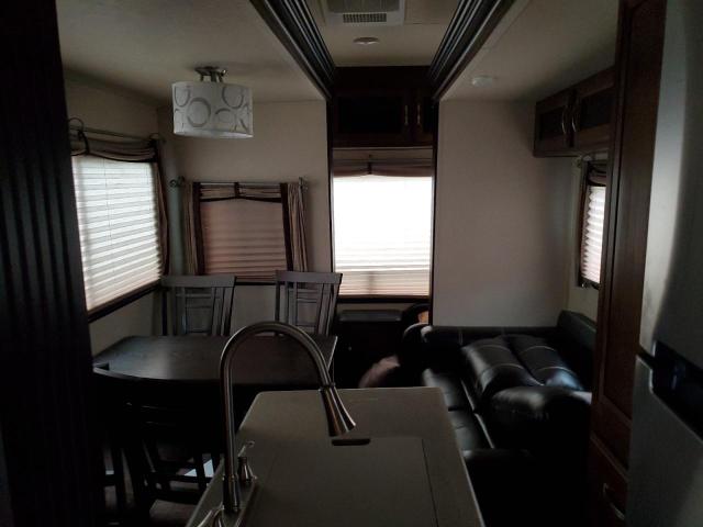 4X4FSBE22HU081544 - 2017 FOREST RIVER SALEM 286RL 奶油色 照片 6