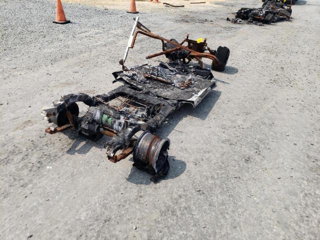 1Z9P3B2R3KS458275 - 2019 GOLF CART BURN photo 4