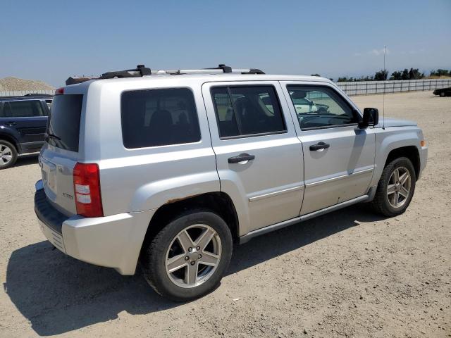 1J8FF48W18D513781 - 2008 JEEP PATRIOT LIMITED SILVER photo 3