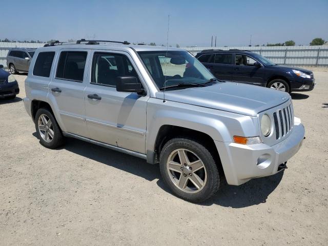 1J8FF48W18D513781 - 2008 JEEP PATRIOT LIMITED SILVER photo 4