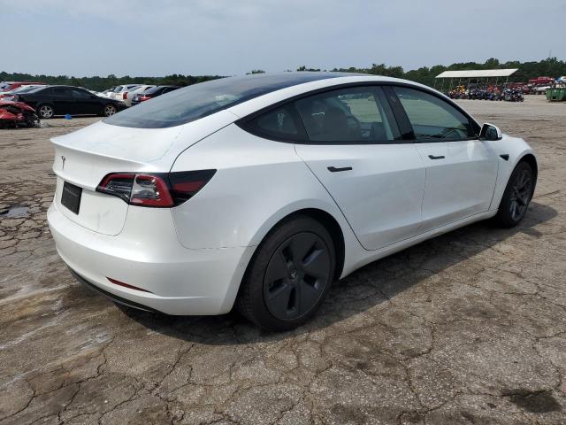 5YJ3E1EA7NF186196 - 2022 TESLA MODEL 3 WHITE photo 3