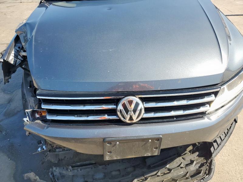 3VV3B7AX9JM026754 - 2018 VOLKSWAGEN TIGUAN SE 灰色 照片 12