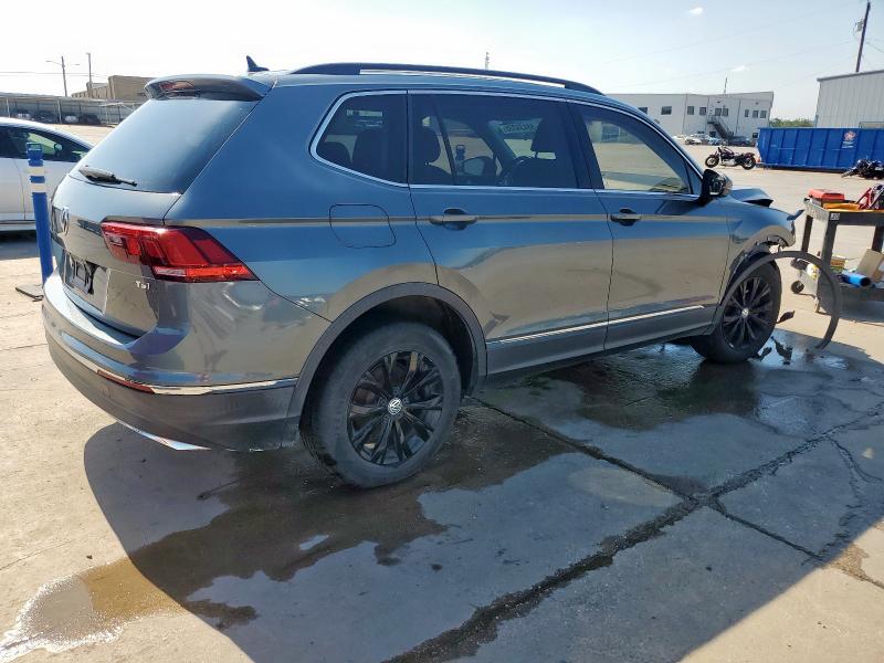 3VV3B7AX9JM026754 - 2018 VOLKSWAGEN TIGUAN SE 灰色 照片 3