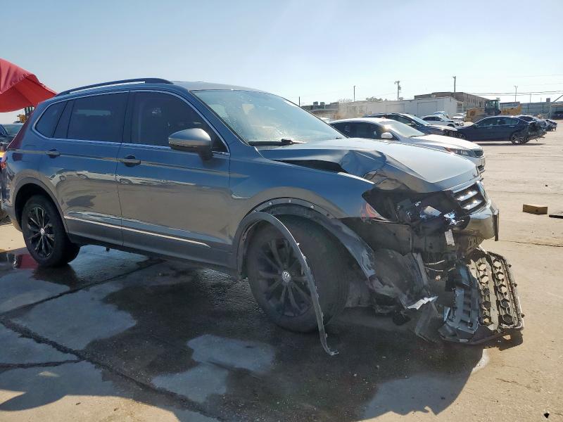 3VV3B7AX9JM026754 - 2018 VOLKSWAGEN TIGUAN SE 灰色 照片 4