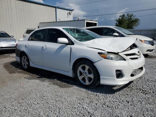 2T1BU4EE1CC820462 - 2012 TOYOTA COROLLA BASE WHITE photo 4