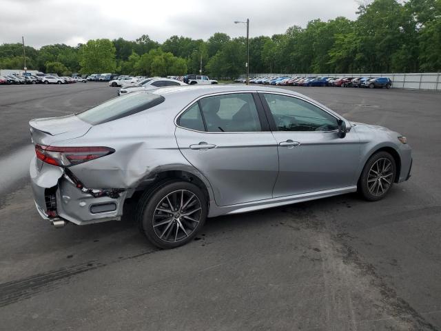 4T1G11AK4RU873723 - 2024 TOYOTA CAMRY SE NIGHT SHADE SILVER photo 3