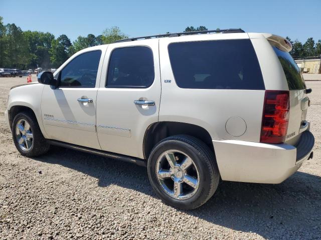 1GNSKCE08BR310920 - 2011 CHEVROLET TAHOE K1500 LTZ WHITE photo 2