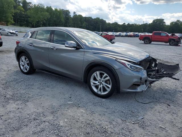 SJKCH5CP5HA035003 - 2017 INFINITI QX30 BASE 银色 照片 4