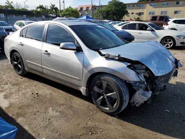 1N4BL21E38N529498 - 2008 NISSAN ALTIMA 3.5SE SILVER photo 4