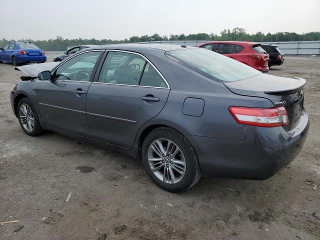 4T1BF3EK1BU147678 - 2011 TOYOTA CAMRY BASE GRAY photo 2