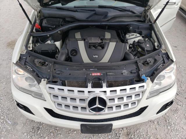 4JGBB8GB3BA733984 - 2011 MERCEDES-BENZ ML 350 4MATIC WHITE photo 11
