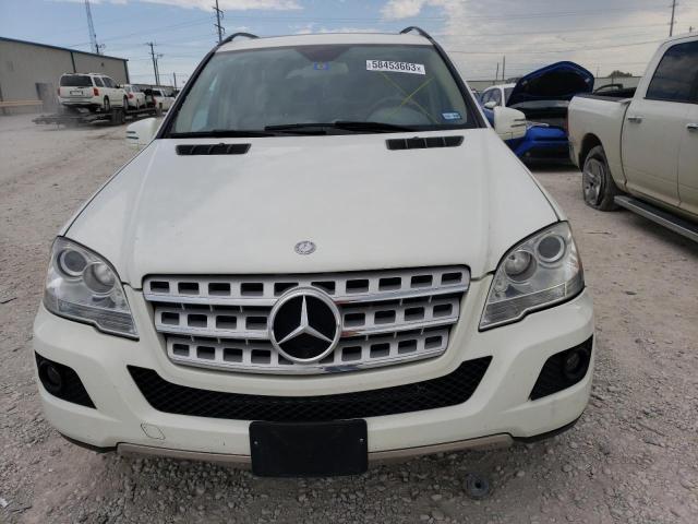 4JGBB8GB3BA733984 - 2011 MERCEDES-BENZ ML 350 4MATIC WHITE photo 5