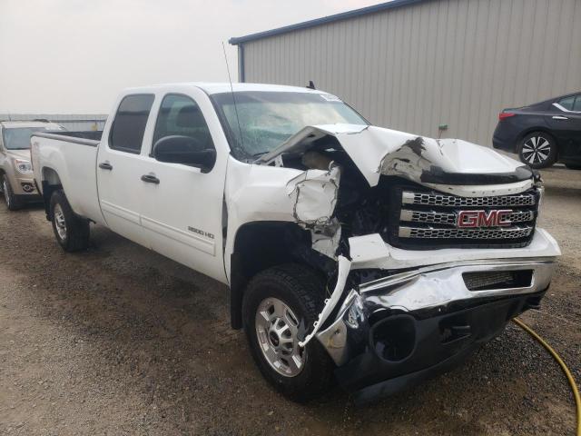 1GT120CG2EF178553 - 2014 GMC SIERRA K2500 SLE WHITE photo 1