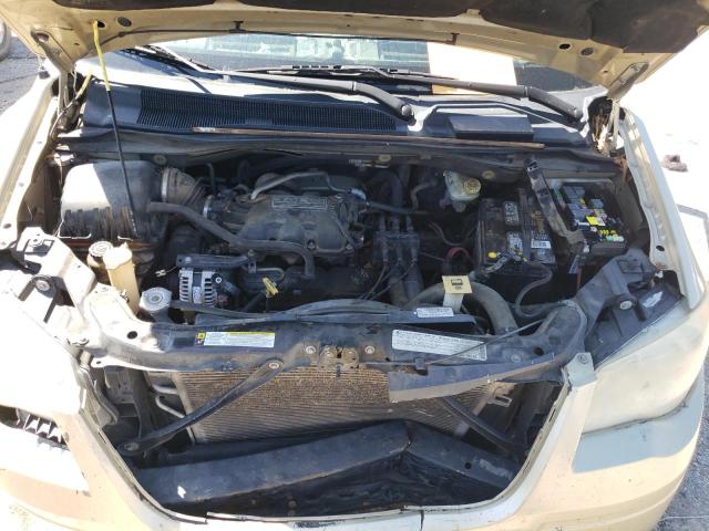 2A4RR5D18AR305258 - 2010 CHRYSLER TOWN & COU TOURING GOLD photo 11