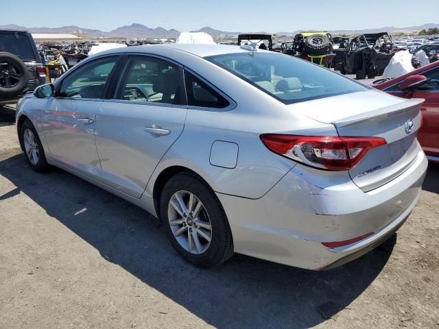 5NPE24AF0HH507893 - 2017 HYUNDAI SONATA SE SILVER photo 2