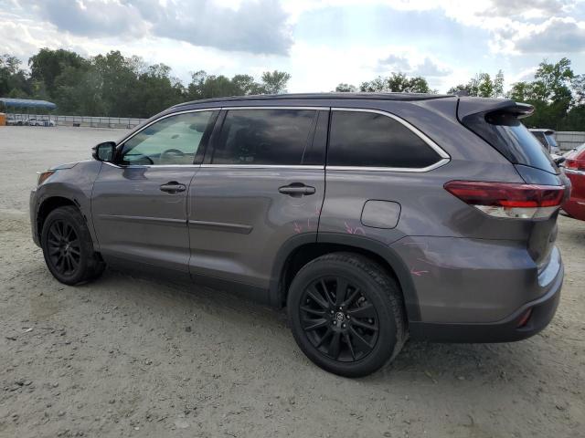 5TDKZRFH7KS566835 - 2019 TOYOTA HIGHLANDER SE GRAY photo 2