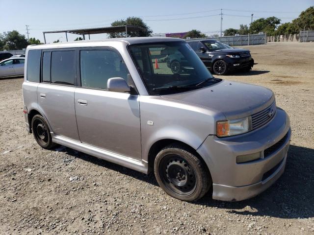 JTLKT324764058808 - 2006 TOYOTA SCION XB GRAY photo 4