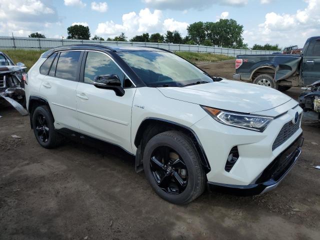 JTMEWRFV9KJ007344 - 2019 TOYOTA RAV4 XSE WHITE photo 4