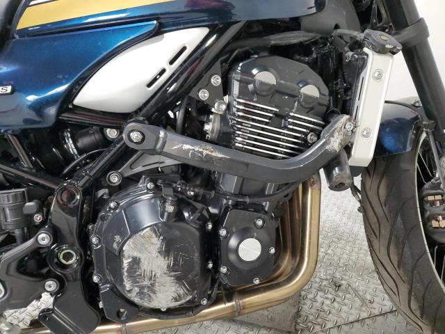 JKAZR2C19NA060612 - 2022 KAWASAKI ZR900 R BLUE photo 11