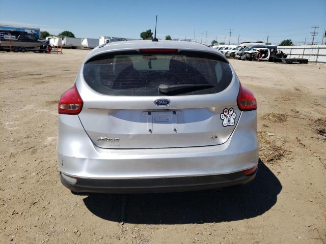 1FADP3K20JL272373 - 2018 FORD FOCUS SE SILVER photo 6