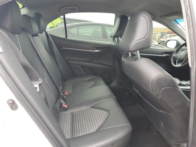 JTNB11HK7J3021604 - 2018 TOYOTA CAMRY L WHITE photo 10