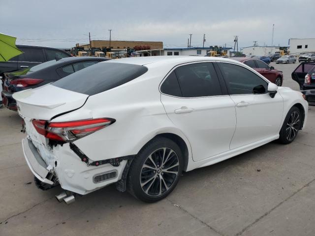 JTNB11HK7J3021604 - 2018 TOYOTA CAMRY L WHITE photo 3