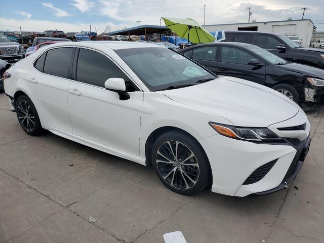 JTNB11HK7J3021604 - 2018 TOYOTA CAMRY L WHITE photo 4