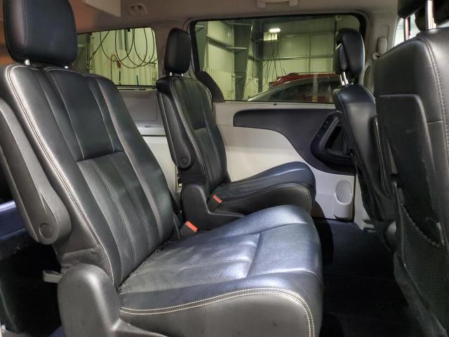 2C4RC1CG7FR529439 - 2015 CHRYSLER TOWN & COU TOURING L SILVER photo 11