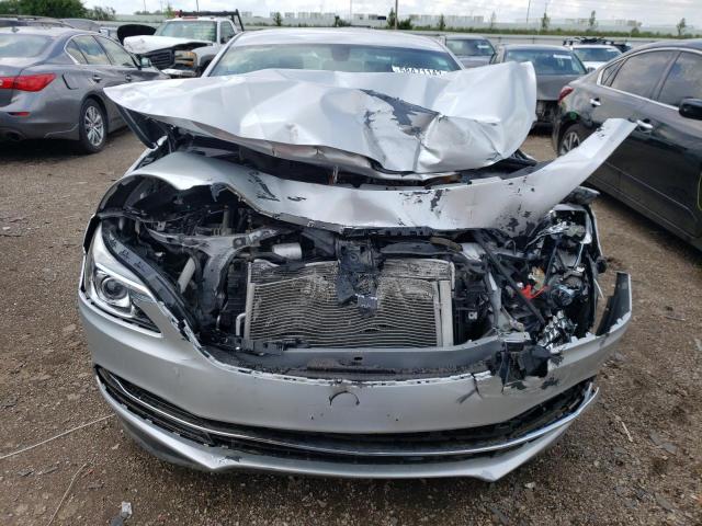 1G4ZP5SS1HU209648 - 2017 BUICK LACROSSE ESSENCE ვერცხლისფერი ფოტო 5
