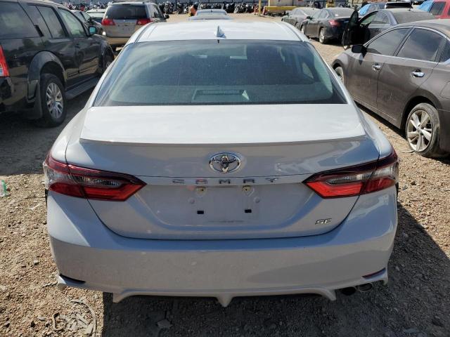 4T1G11AK5PU130629 - 2023 TOYOTA CAMRY SE NIGHT SHADE WHITE photo 6