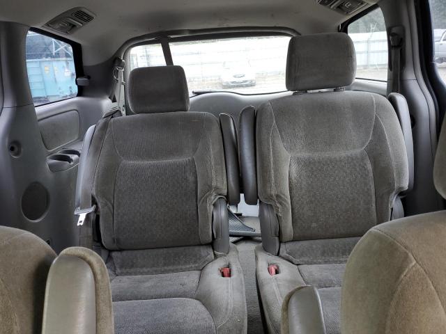 5TDZA29C24S023764 - 2004 TOYOTA SIENNA CE RED photo 10