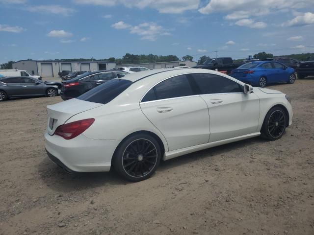 WDDSJ4GB0EN136231 - 2014 MERCEDES-BENZ CLA 250 4MATIC WHITE photo 3