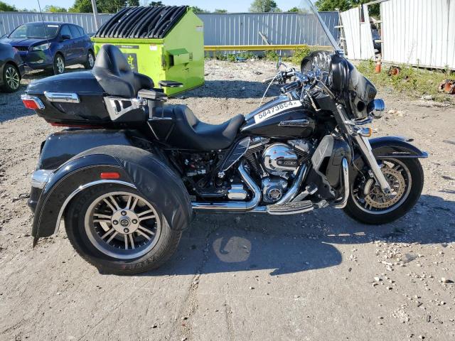 2015 HARLEY-DAVIDSON FLHTCUTG TRI GLIDE ULTRA, 