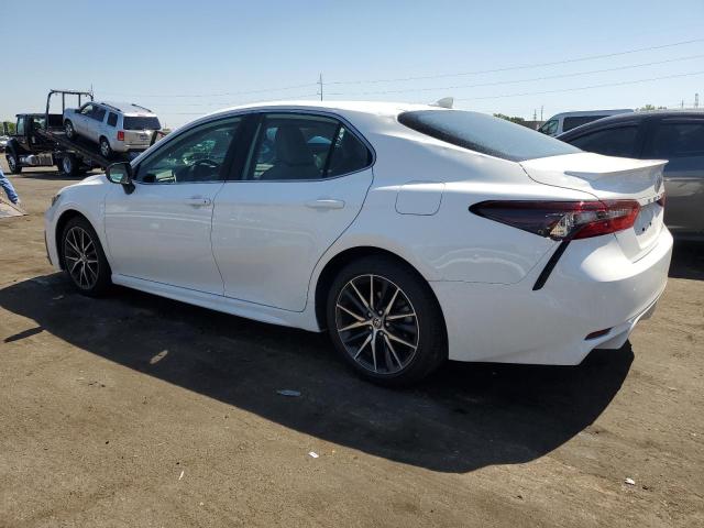 4T1S11AK8RU200296 - 2024 TOYOTA CAMRY SE NIGHT SHADE WHITE photo 2